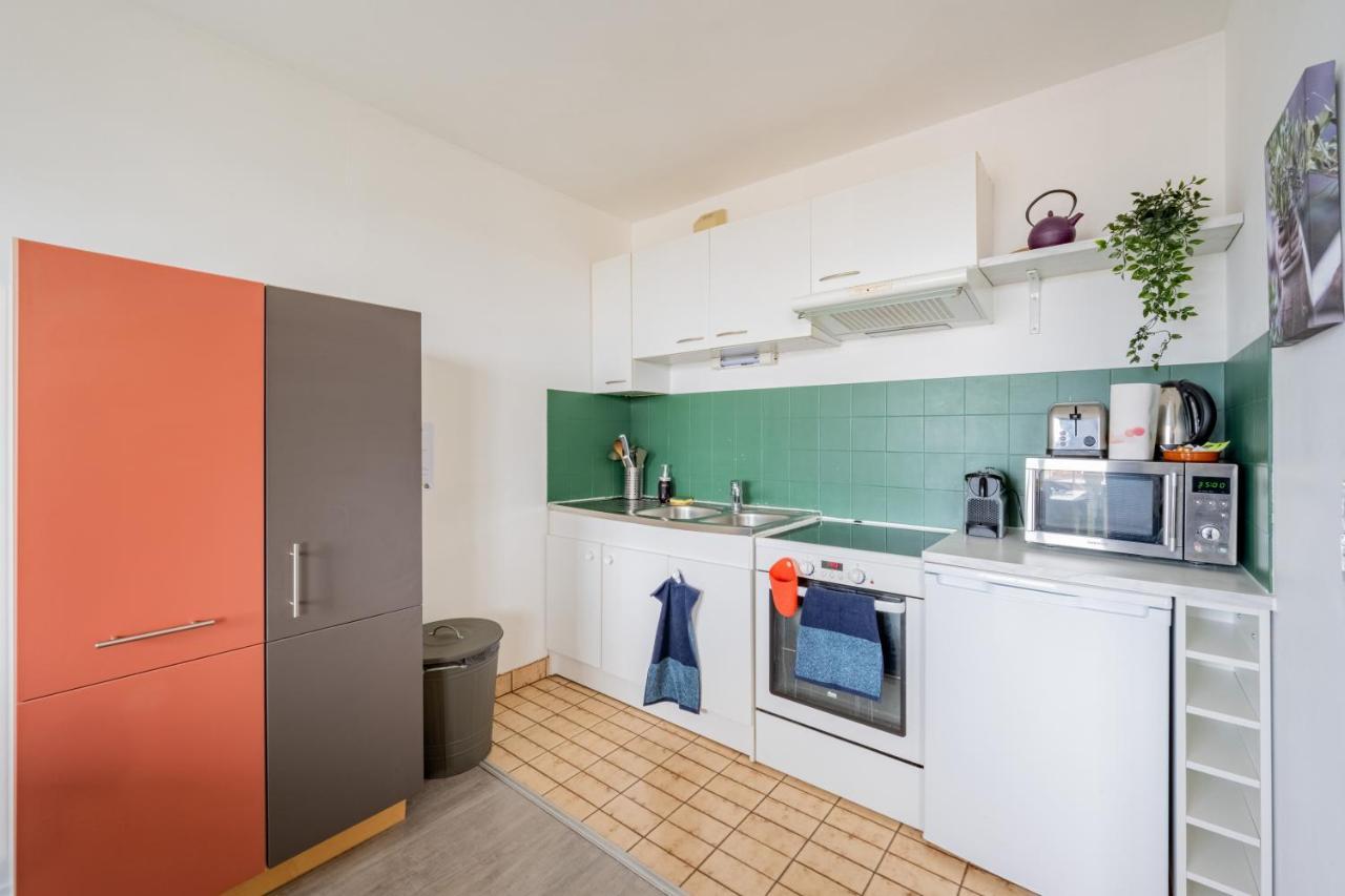 Appart'Hotel Versailles Saint Cyr L'Ecole - Gare Sncf A 100M Et Parking Prive Exterior photo
